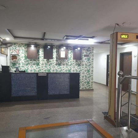 Hotel Airport Aditya Inn 뉴델리 외부 사진