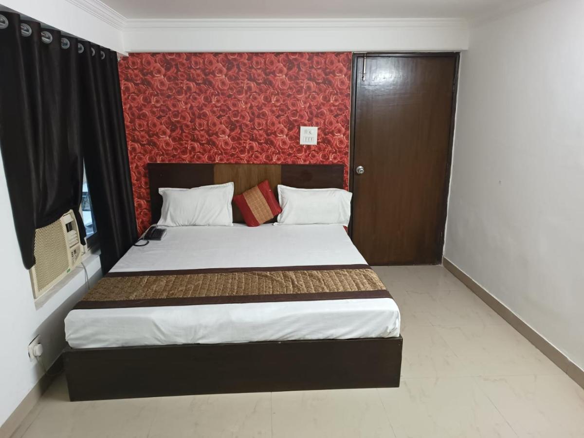 Hotel Airport Aditya Inn 뉴델리 외부 사진