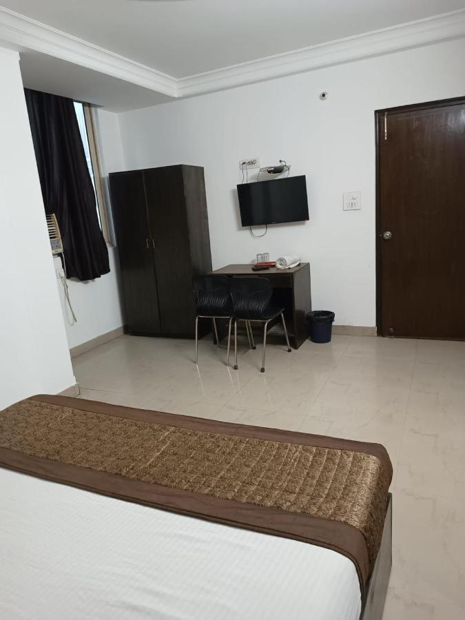 Hotel Airport Aditya Inn 뉴델리 외부 사진
