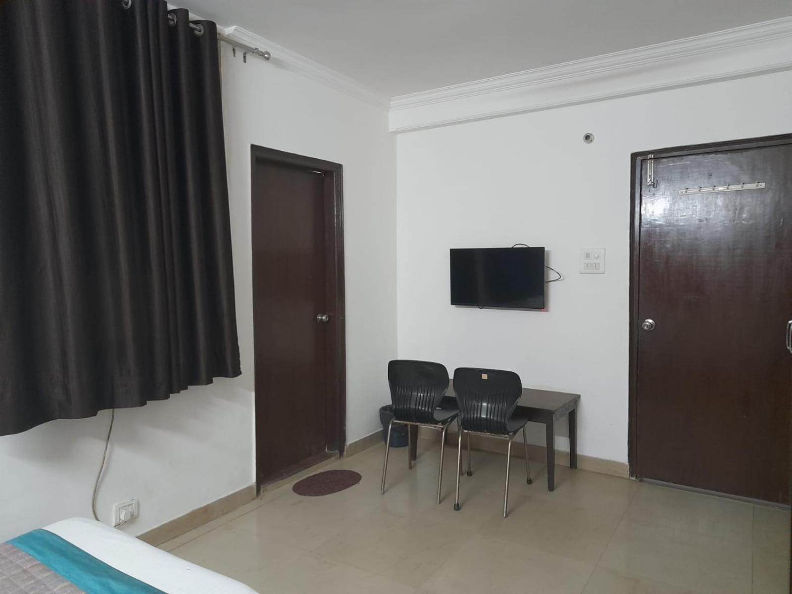 Hotel Airport Aditya Inn 뉴델리 외부 사진