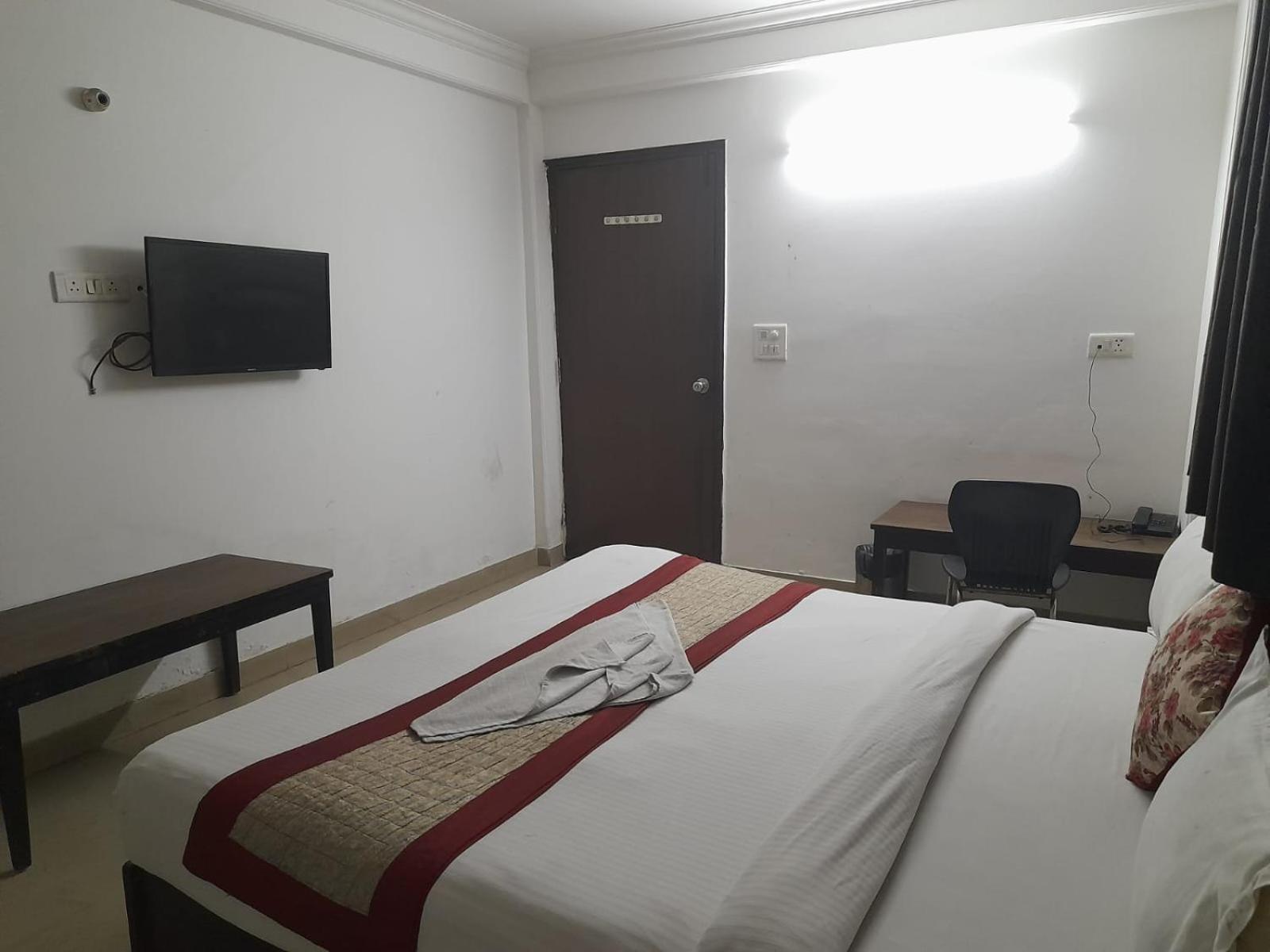 Hotel Airport Aditya Inn 뉴델리 외부 사진
