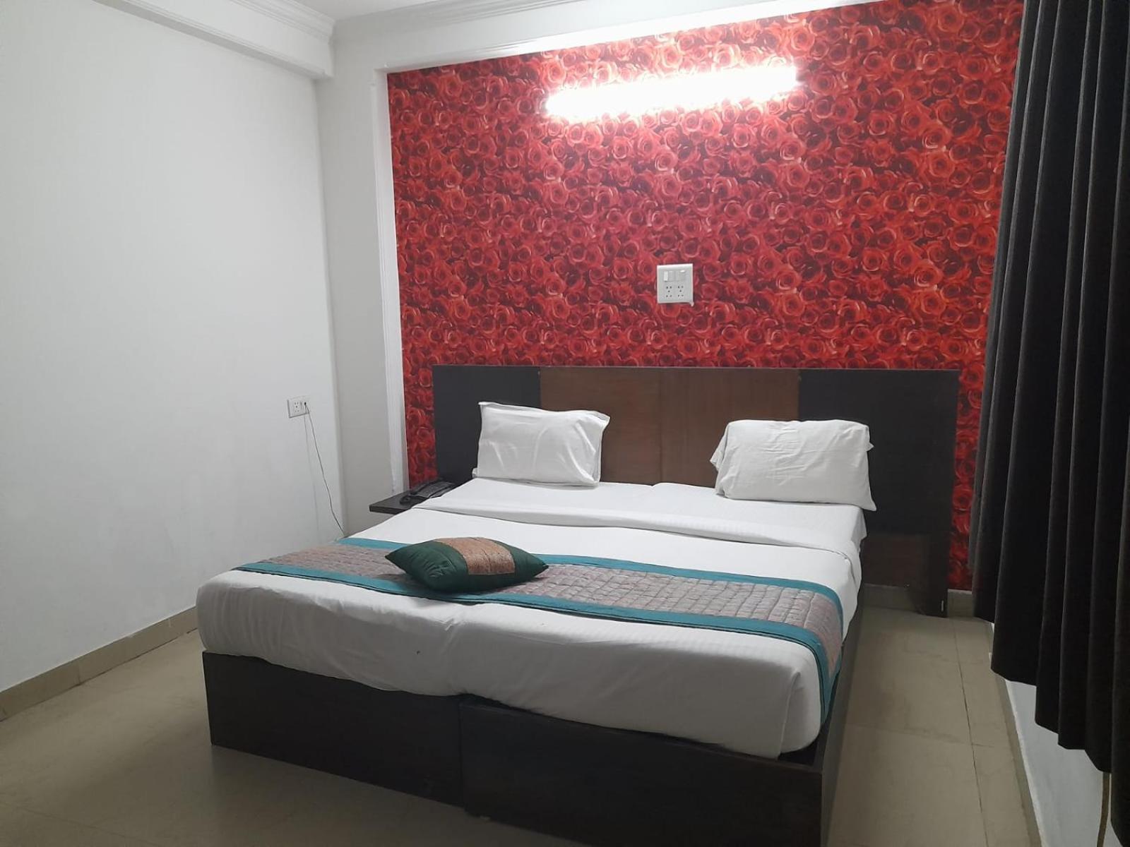Hotel Airport Aditya Inn 뉴델리 외부 사진
